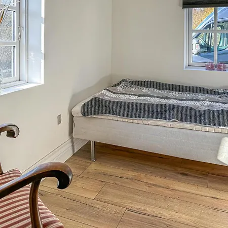 2 Bedroom Beautiful In Σπίτι διακοπών