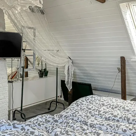 Дом отдыха 2 Bedroom Beautiful In *