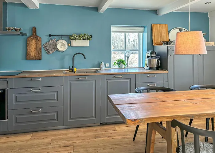 2 Bedroom Beautiful In